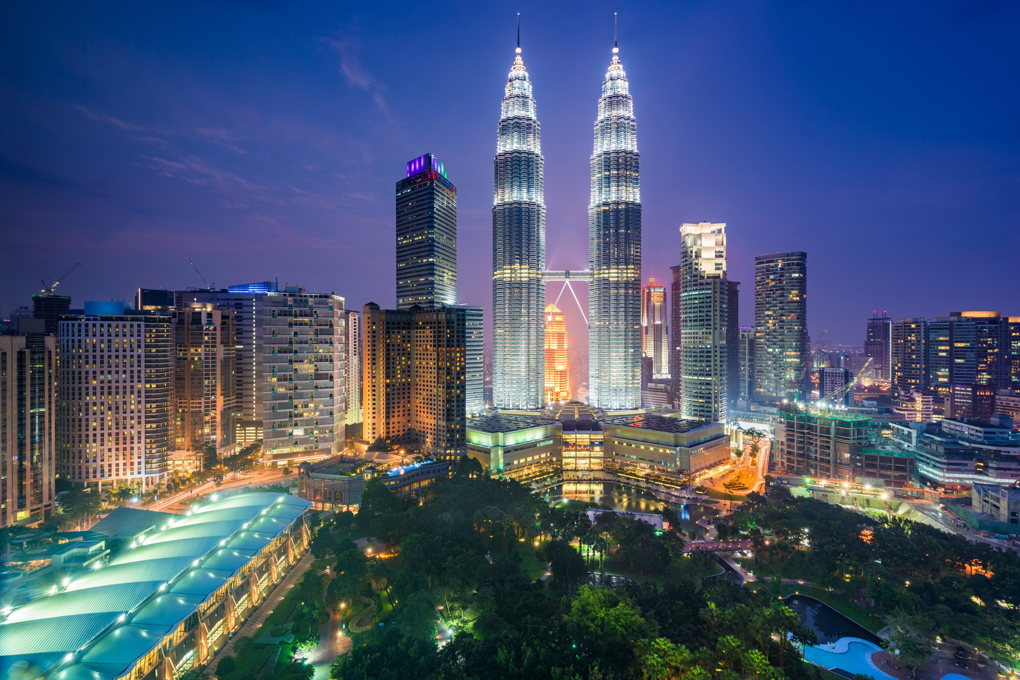 Kuala Lumpur, Malaysia park and skyline