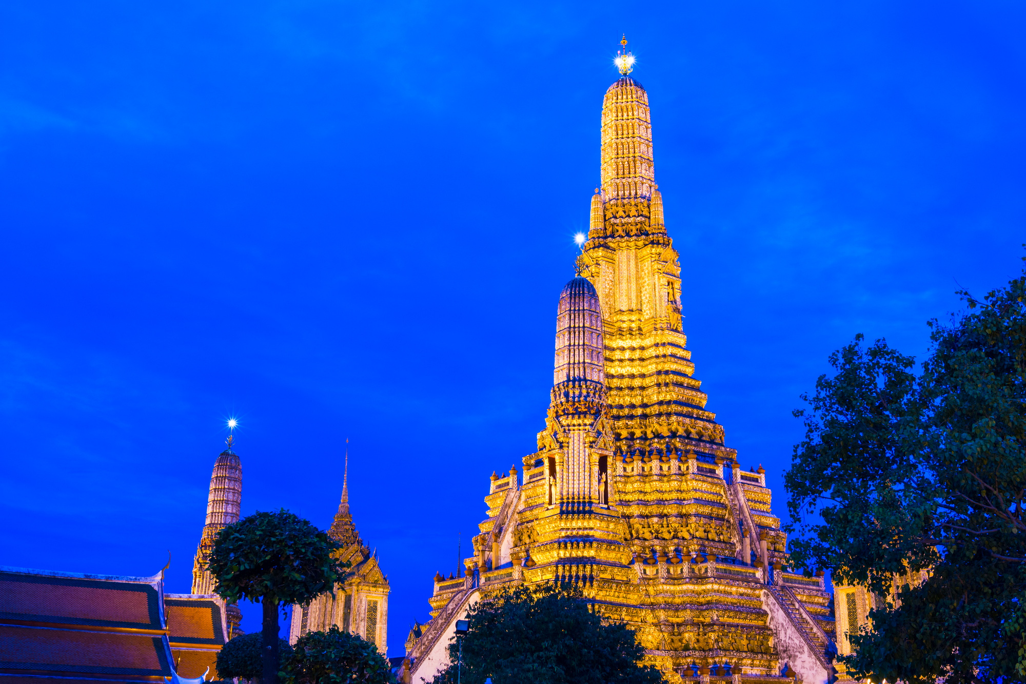 Wat Arun in Bangkok at night