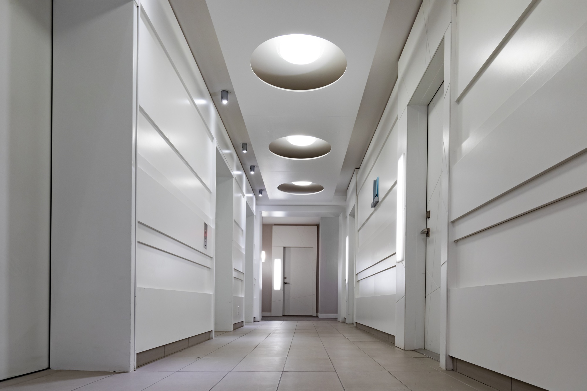 White hallway architectural indoor design detail